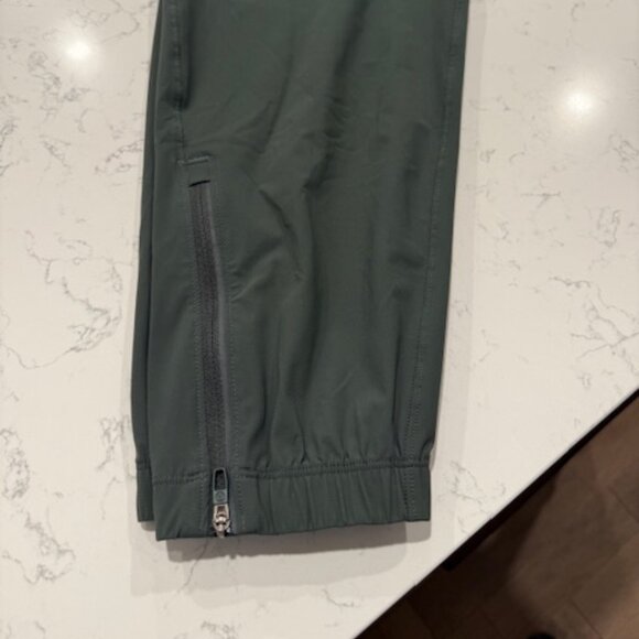 lululemon Men’s Surge Joggers Green Size M Zipper Ankle - Picture 4 of 5